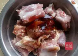 Illustration of how to bake the spareribs without water 2