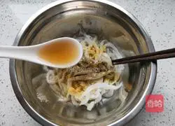 Illustration of how to make spiced whitebait 4