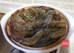 Illustration of how to make radish, enoki mushroom and shrimp stew 5