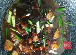 Illustration of how to make diced pork sauce for fried noodles 3