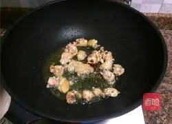 Illustration of how to make Sibao roasted chicken wings 5