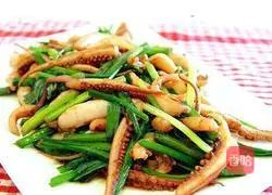 Illustration of how to make fried squid and leeks 9