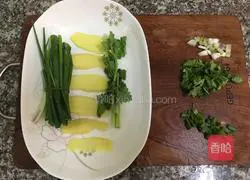 Illustration of how to make tender shredded chicken 2