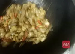 Illustration of how to make spicy pepper chicken 4