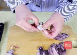 Korean style Illustration of how to make spicy fried octopus 2