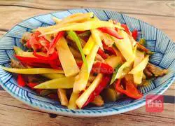 Illustration of how to stir-fry pork with bamboo shoots 10