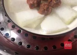 Illustration of how to make meatballs, shrimp skin and steamed winter melon 5