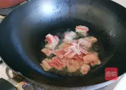 Illustration of how to make the special dish of mung bean on the 15th day of the first lunar month 7