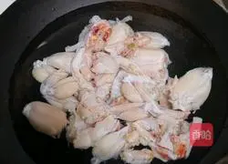 Griddle Illustration of how to make frogs 2