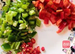 Illustration of how to stir-fry diced radish 4