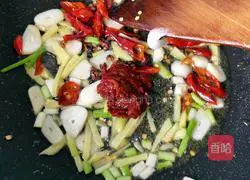 Illustration of how to make stir-fried beans 7