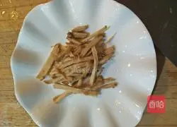 Illustration of how to cook carp with spices 1