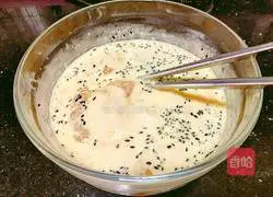 Illustration of how to make fried crispy pork 7