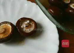 Illustration of how to make mushrooms stuffed with flowers 11