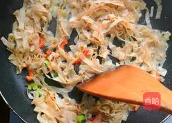 Illustration of how to make stir-fried tofu skin 4