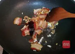  Illustration of how to stir-fry bacon and pepper 5