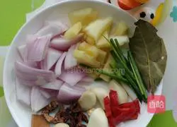 Illustration of how to make spicy sausage 1