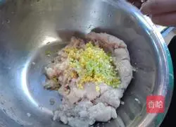 Illustration of how to make handmade fish balls 5