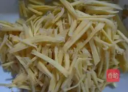 Illustration of how to make stir-fried duck 1