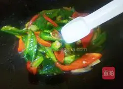 Illustration of how to make beef tenderloin with green pepper 10