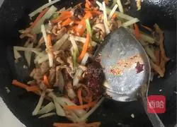 Illustration of how to make fish-flavored shredded pork 6