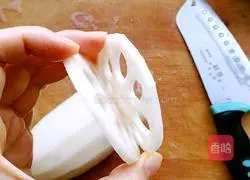 Illustration of how to make fried lotus root box 1