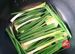 How to bake chicken in a rice cooker Illustration 4