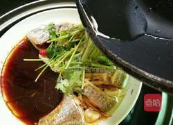 Steamed yellow fin fish Practice illustration 10