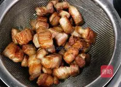 Illustration of how to cook pork belly with soybean sauce 6