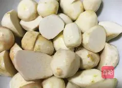 Illustration of how to make spicy taro chicken 3