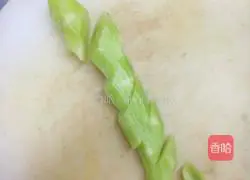 Illustration of home-cooked lettuce with sheep's blood 1