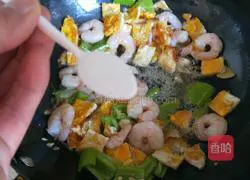 Xinwen Gourmet Poached Egg Fried Shrimp Recipe Illustration 11