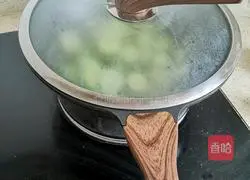 Illustration of how to make cucumber and scrambled eggs 11