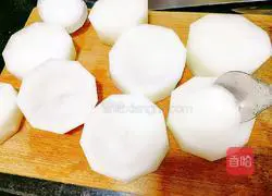 Illustration of how to welcome the new year with jade lamp 4