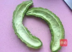 Illustration of how to make bitter melon and scrambled eggs 3