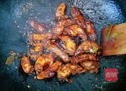 Illustration of how to make braised chicken neck that is both a snack and a meal 10