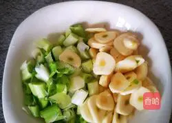 Illustration of how to make fried shrimps with broccoli 4