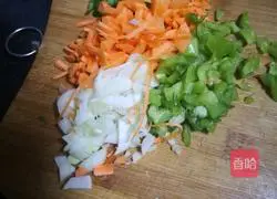 Illustration of how to make dried sesame beans, minced meat and stir-fried pickles 3