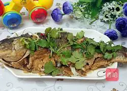 Braised grass carp recipe 11