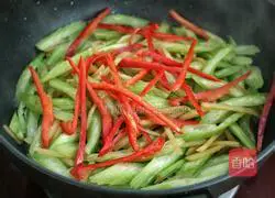 Illustration of how to make celery, lean meat and fried potatoes 10