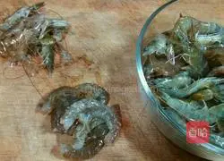 Illustration of how to make mushrooms stuffed with flowers 1