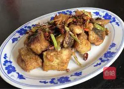 Illustration of how to make spicy dried fish fillets 16