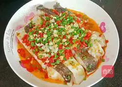 Illustration of how to make steamed fish belly with chopped pepper 13