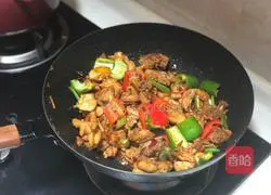 Illustration of how to make Guochang Chicken (Hubei characteristics) 4