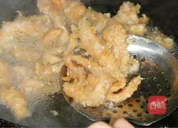 Illustration of how to make fried chicken tenders 3