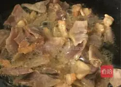 Illustration of how to make bacon screws 3