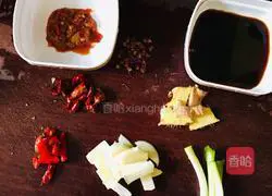 Illustration of how to cook eel with garlic moss 3