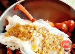 Illustration of three ways to eat Boston lobster 8