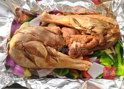 Illustration of how to cook roasted turkey legs with vegetables 6