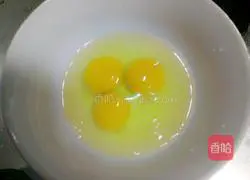 Illustration of how to make tomatoes, scrambled eggs and black fungus 6